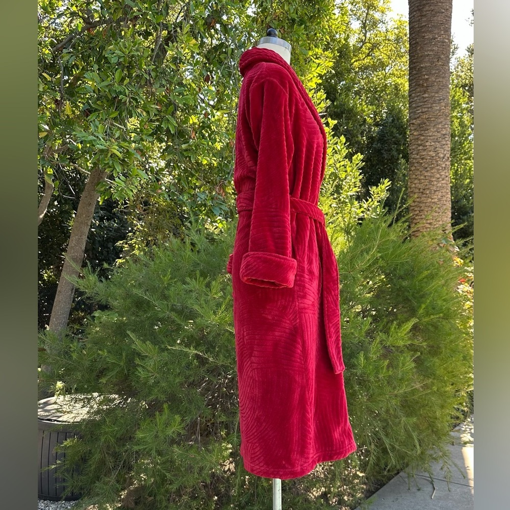 Natori "Embossed Waves" plush midi wrap robe - size S - Picture 3 of 4